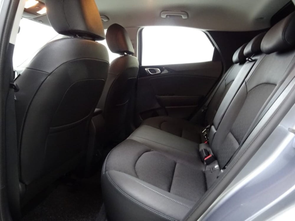 Kia XCeed nuova a Como (7)