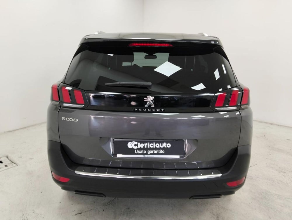 Peugeot 5008 usata a Como (10)