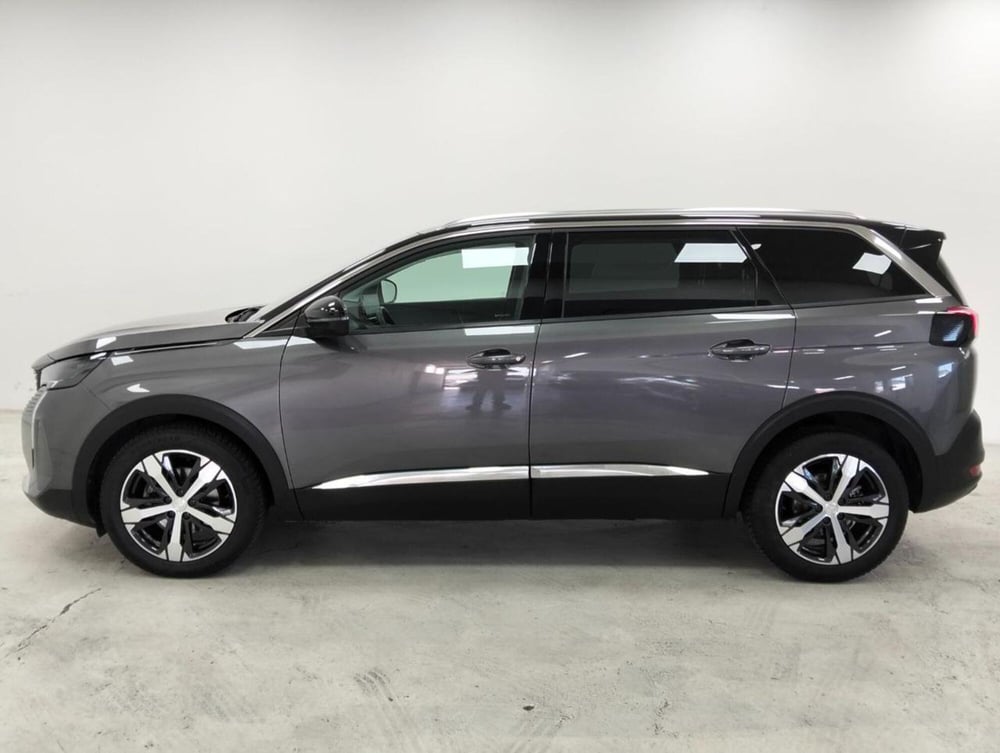 Peugeot 5008 usata a Como (11)