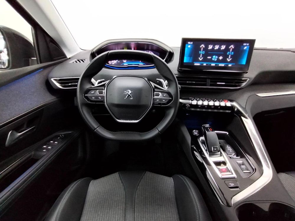 Peugeot 5008 usata a Como (13)