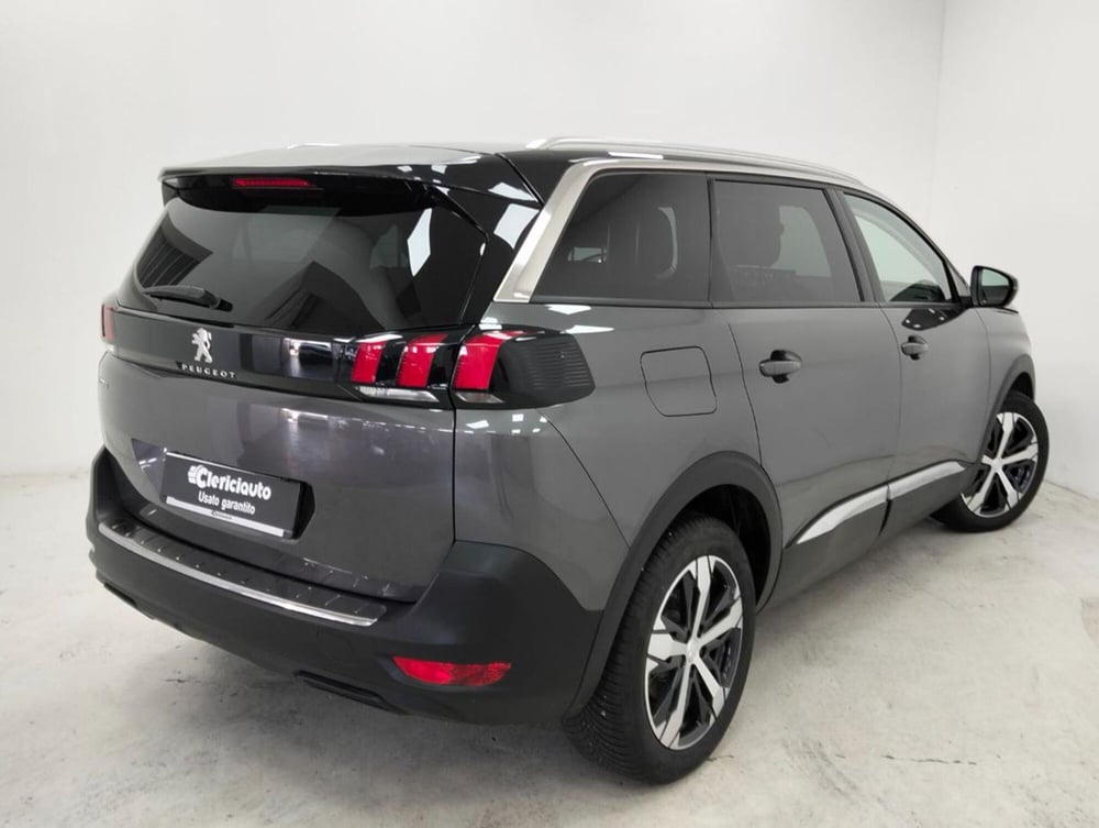 Peugeot 5008 usata a Como (2)