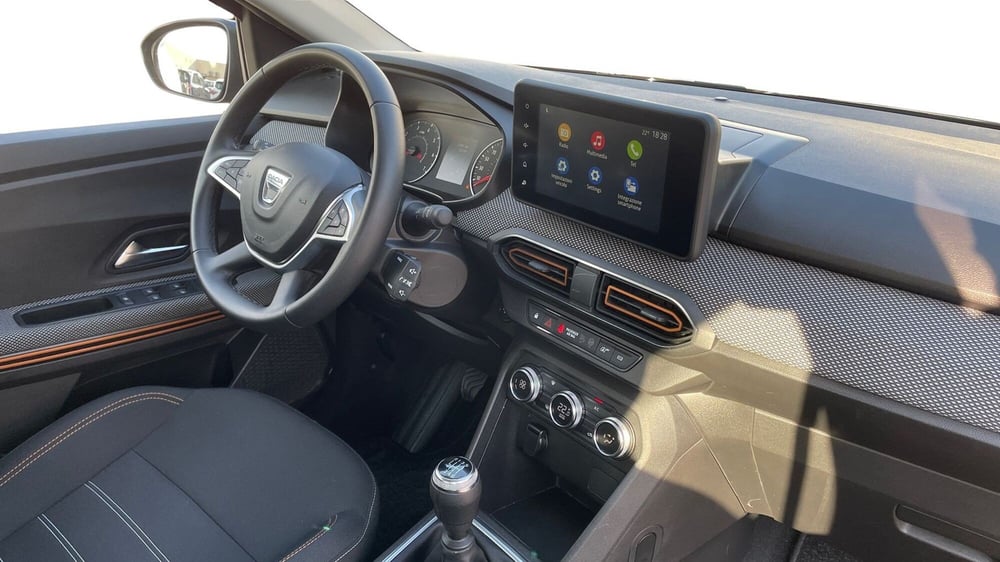 Dacia Sandero usata a Parma (11)