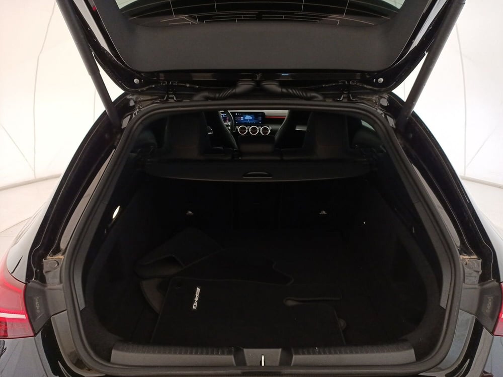 Mercedes-Benz CLA Shooting Brake usata a Lecce (13)