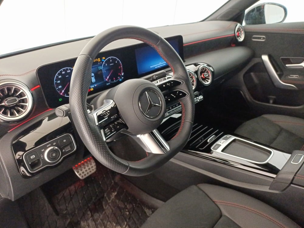 Mercedes-Benz CLA Shooting Brake usata a Lecce (5)
