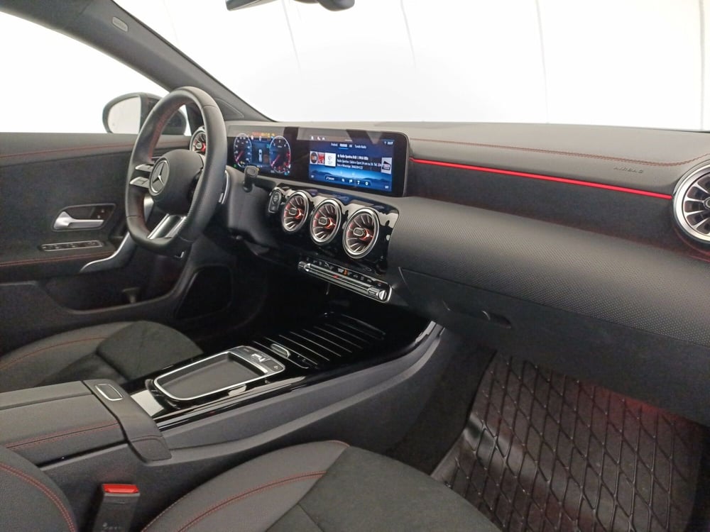 Mercedes-Benz CLA Shooting Brake usata a Lecce (7)