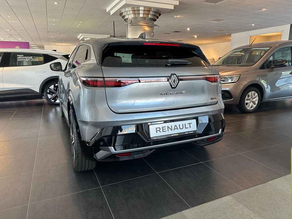 Renault Megane E-Tech Electric nuova a Parma (5)