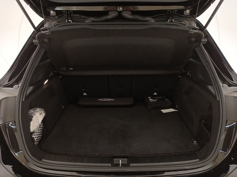 Mercedes-Benz GLA SUV usata a Bari (13)