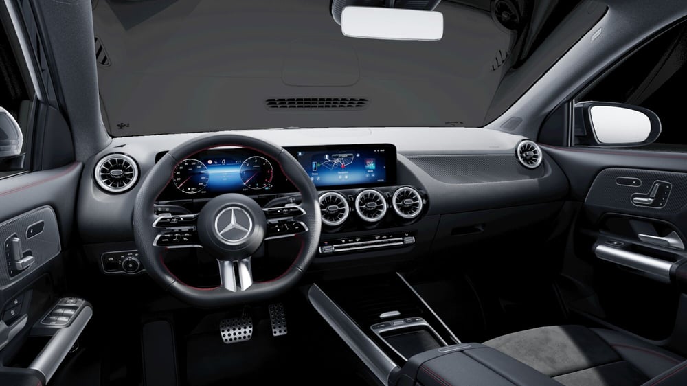 Mercedes-Benz GLA SUV nuova a Milano (8)