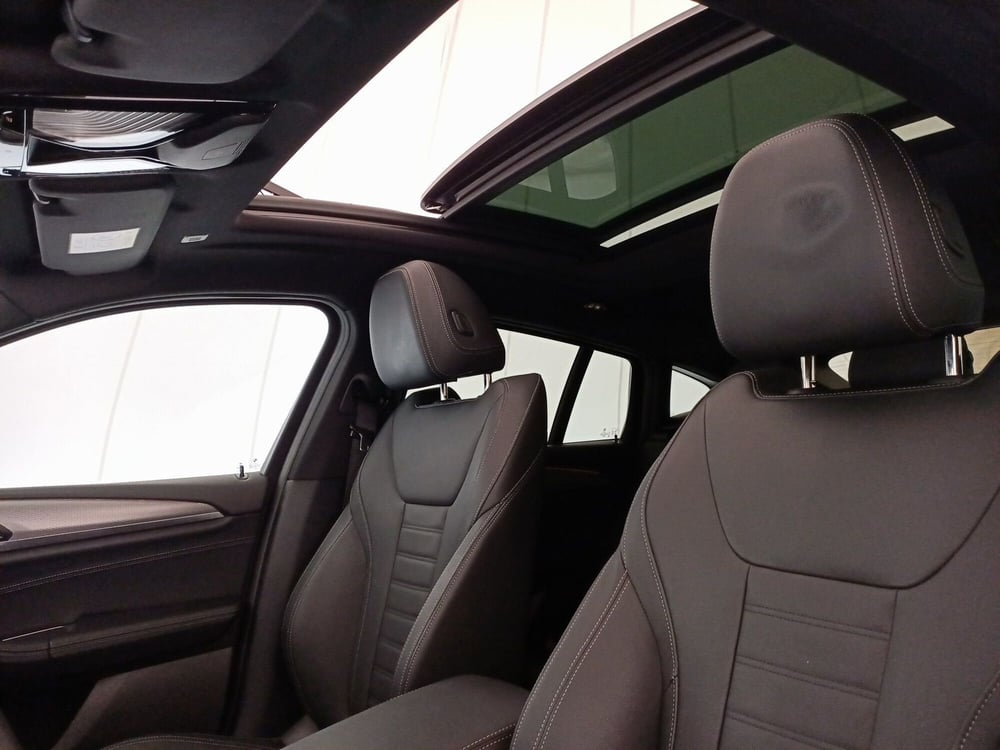 BMW X4 usata a Bari (15)