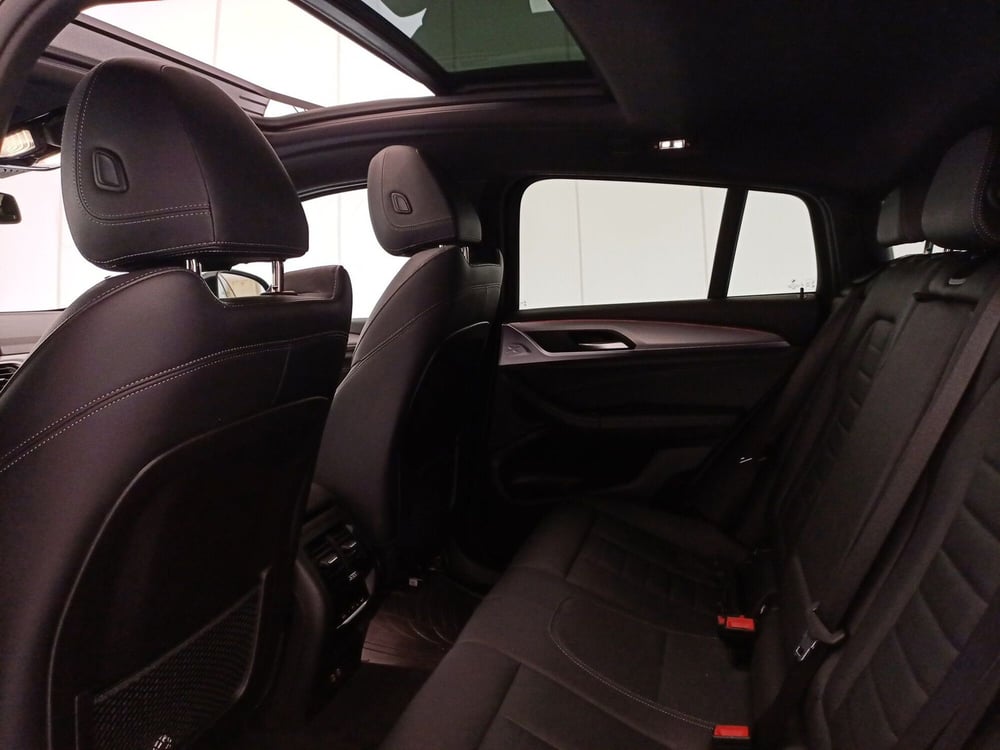 BMW X4 usata a Bari (8)