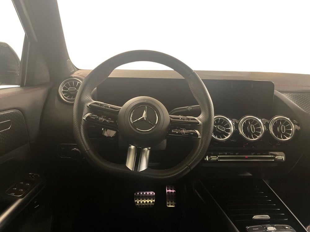 Mercedes-Benz EQA usata a Milano (11)