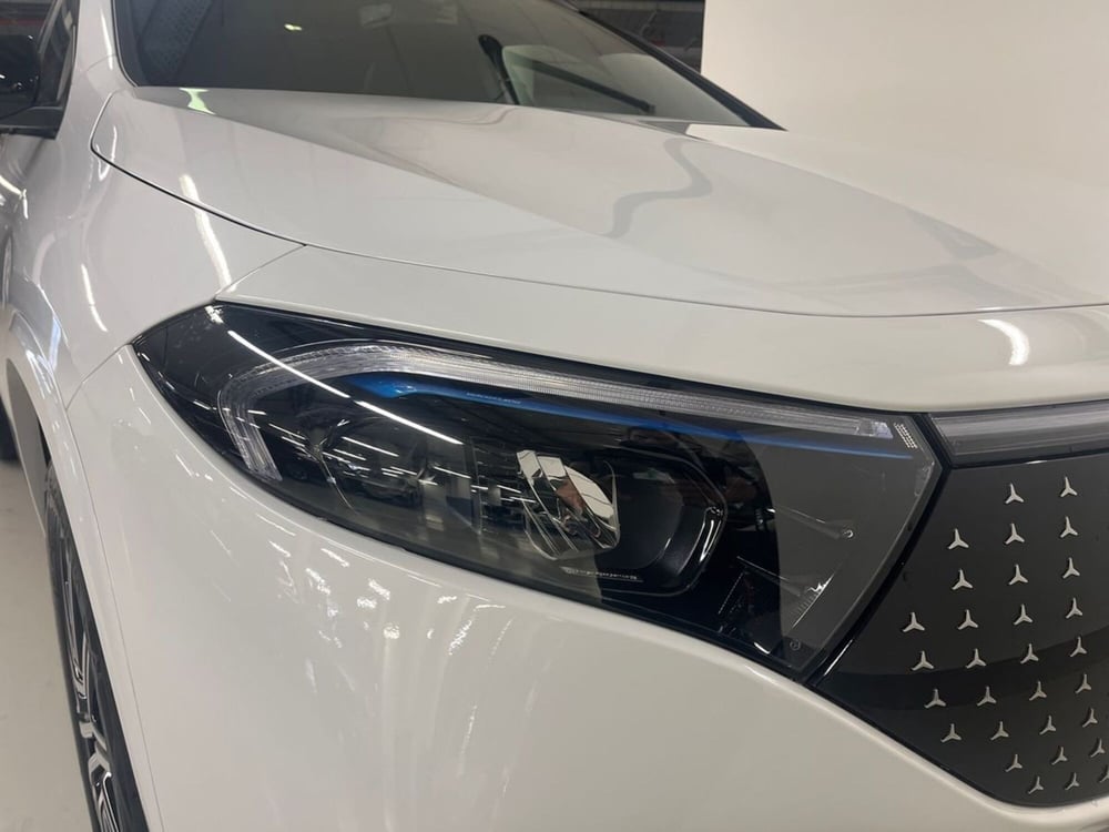Mercedes-Benz EQA usata a Milano (7)