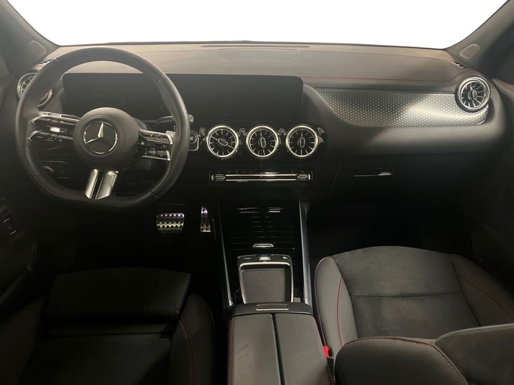 Mercedes-Benz EQA usata a Milano (9)