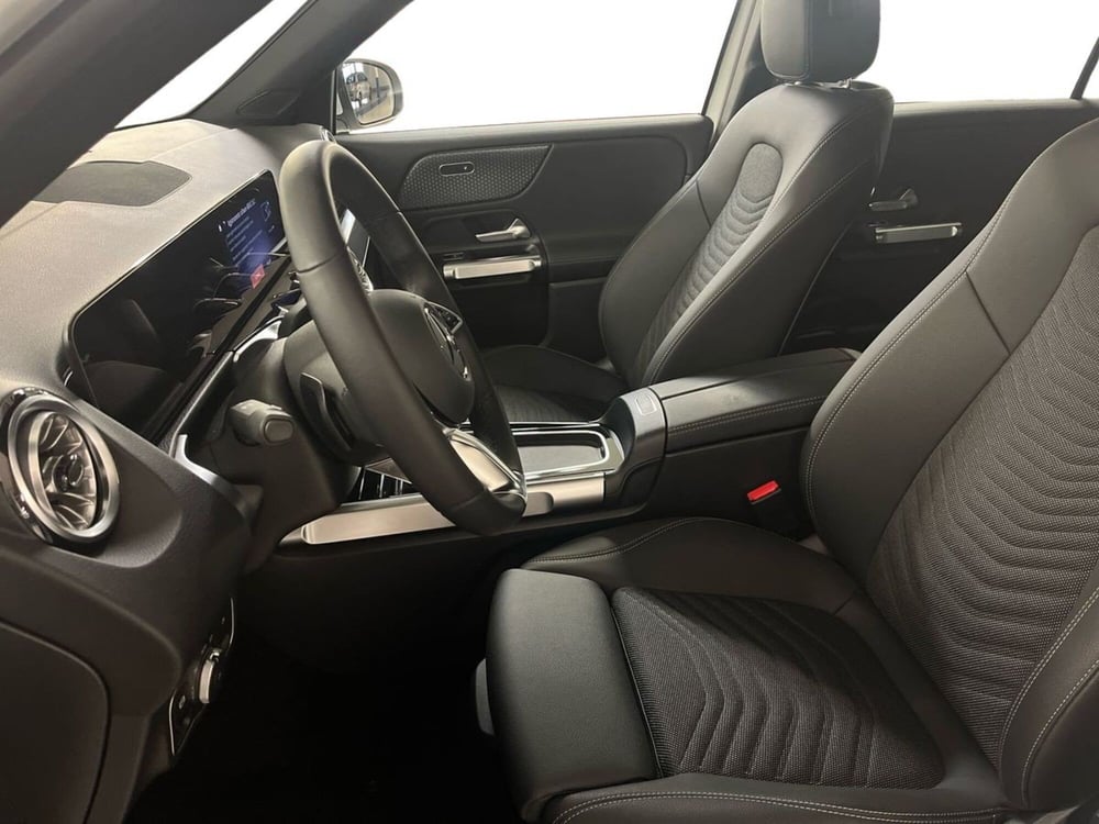Mercedes-Benz EQB usata a Milano (10)