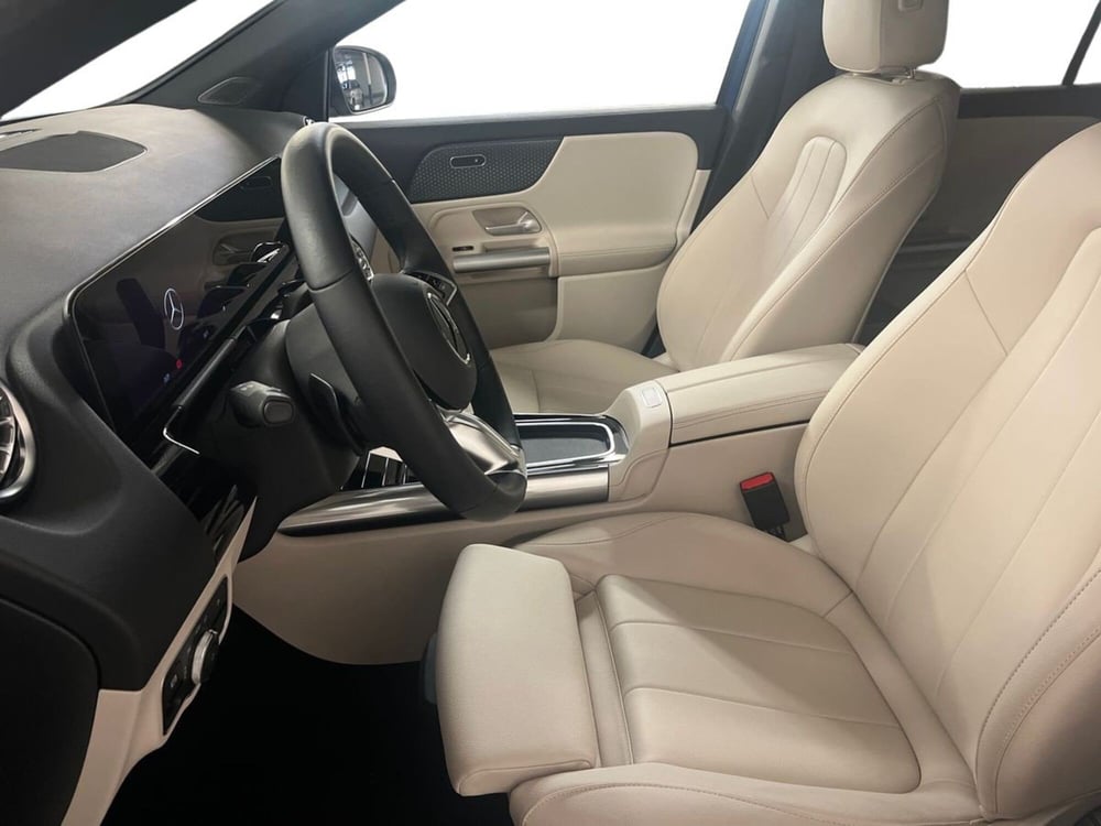 Mercedes-Benz EQA usata a Milano (10)