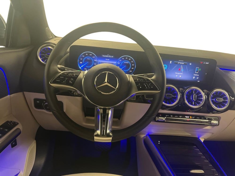 Mercedes-Benz EQA usata a Milano (11)