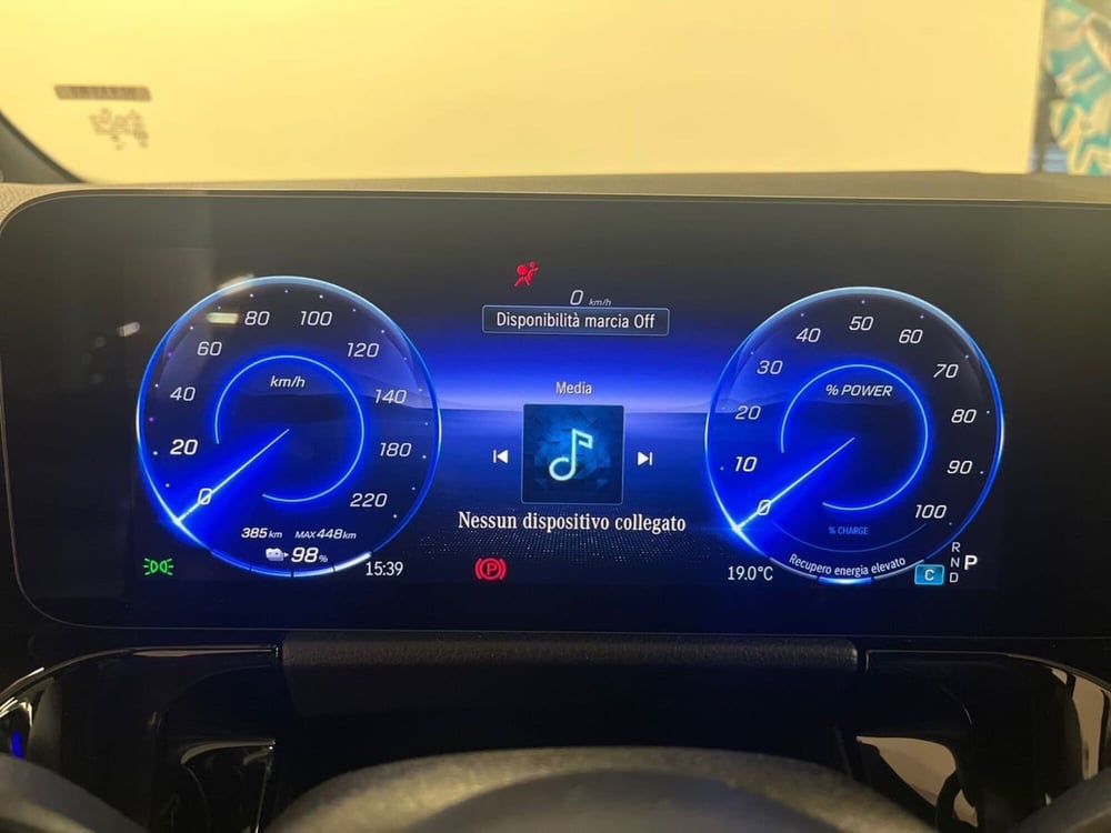 Mercedes-Benz EQA usata a Milano (13)