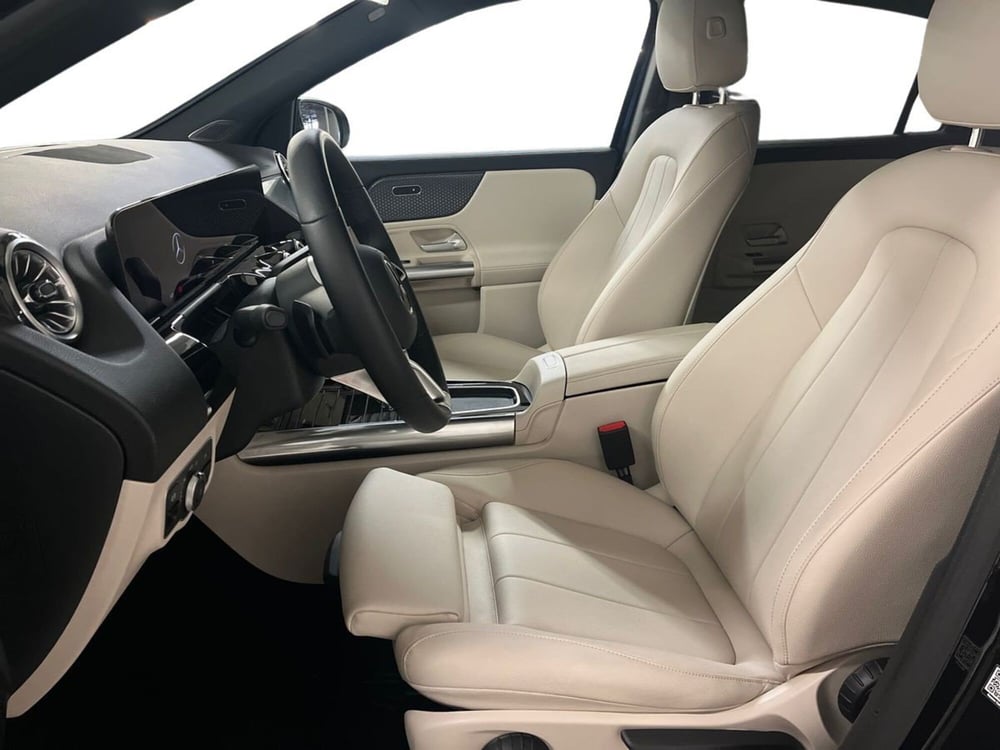 Mercedes-Benz EQA usata a Milano (10)