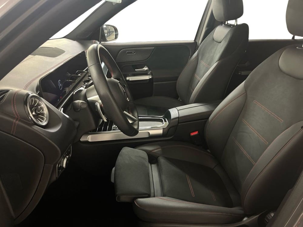 Mercedes-Benz EQB usata a Milano (10)