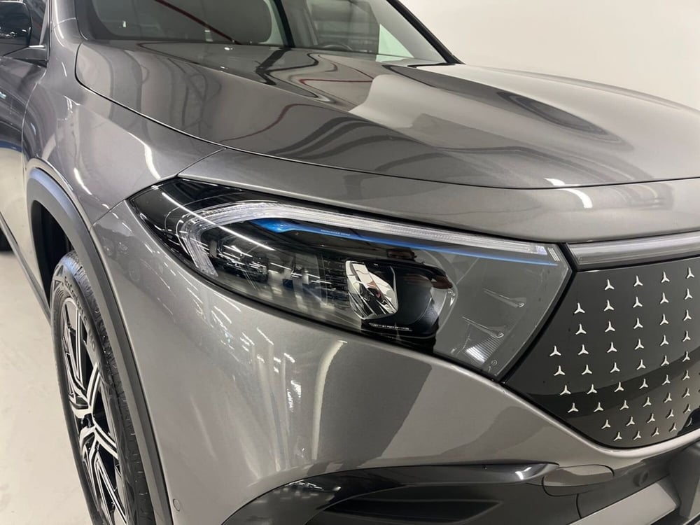 Mercedes-Benz EQB usata a Milano (7)