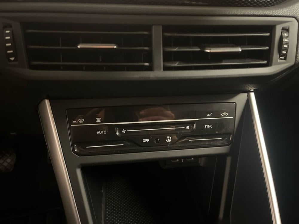 Volkswagen Polo usata a Milano (14)