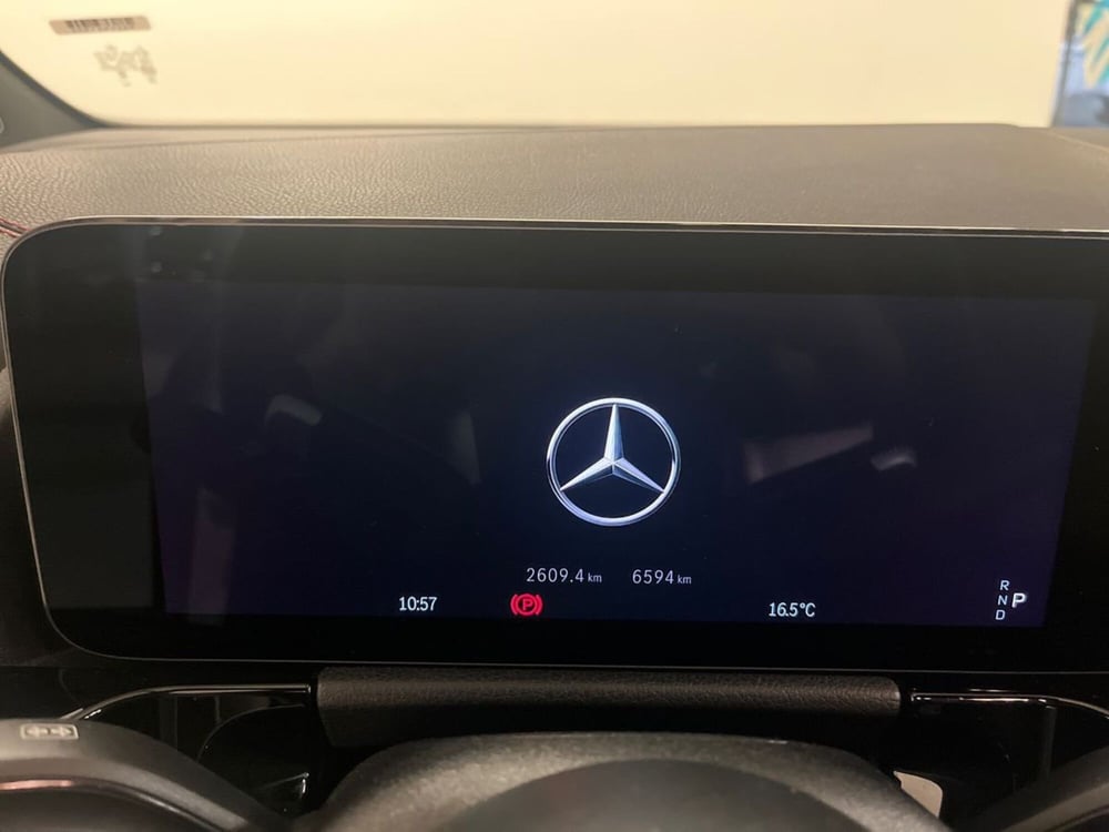 Mercedes-Benz EQA usata a Milano (13)