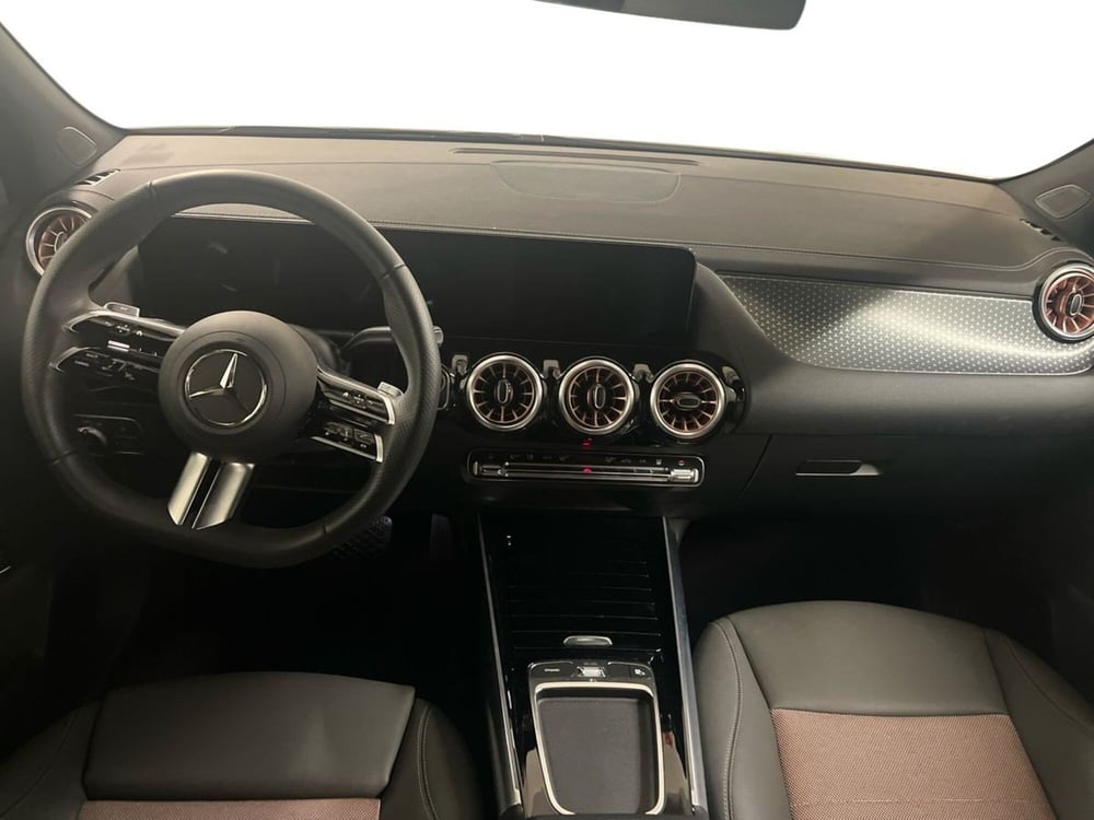 Mercedes-Benz EQA usata a Milano (9)