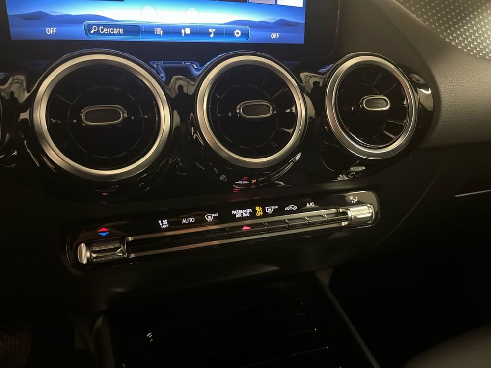 Mercedes-Benz GLA SUV usata a Milano (14)