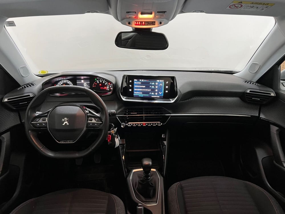 Peugeot 2008 usata a Bari (17)