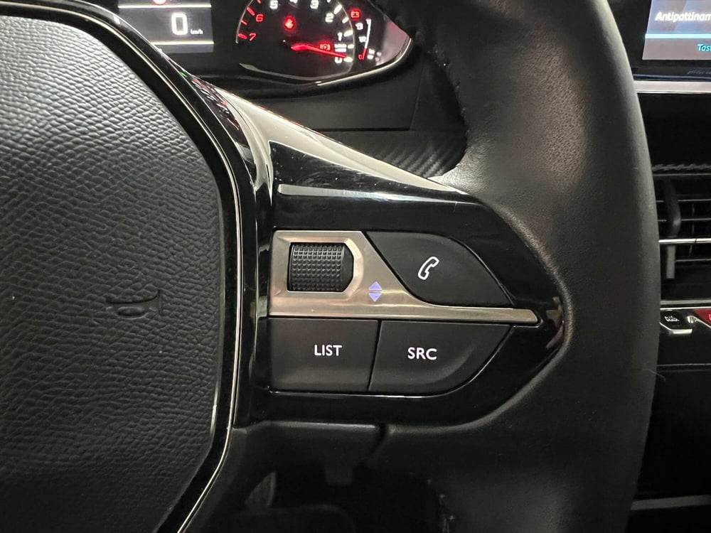 Peugeot 2008 usata a Bari (20)