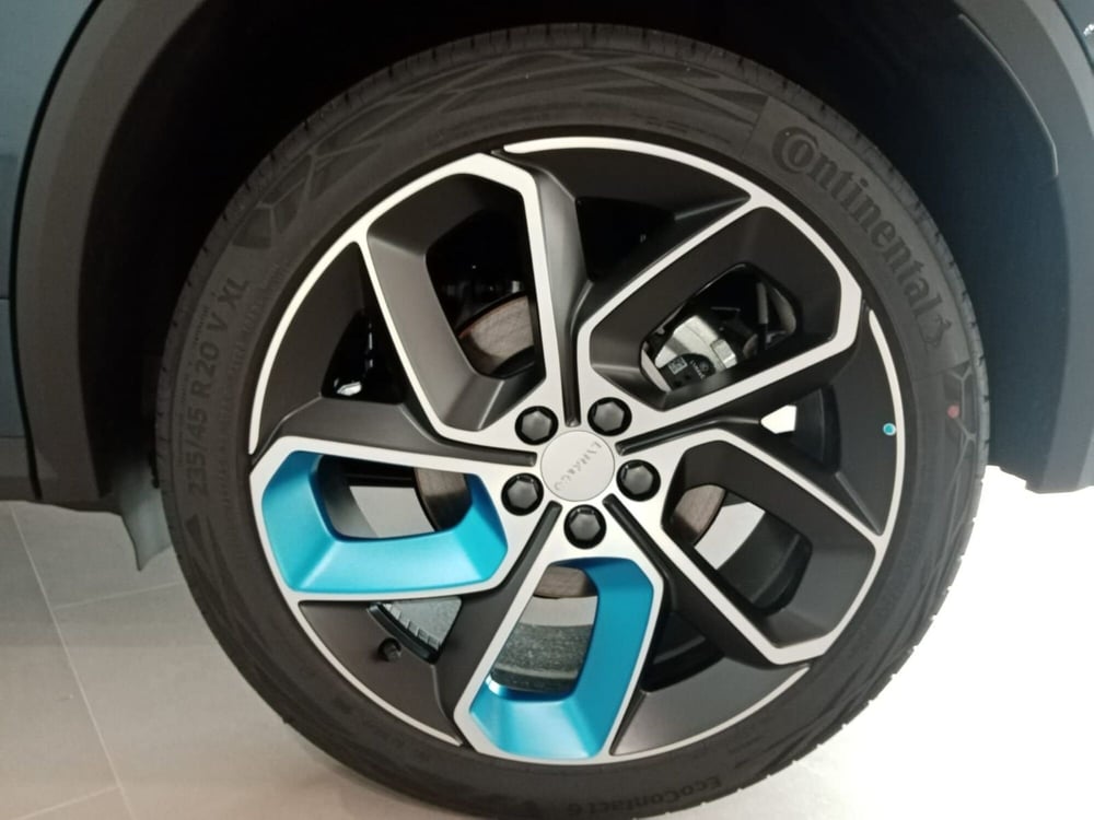 Lynk & Co 01 nuova a Como (8)