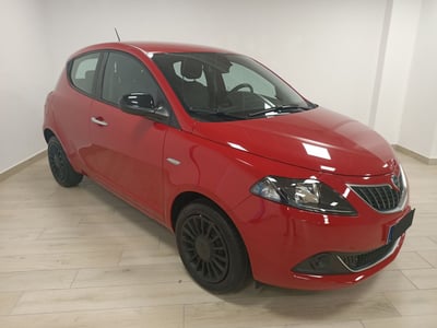 Lancia Ypsilon 1.0 FireFly 5 porte S&amp;S Hybrid Ecochic Silver del 2021 usata a Moncalieri