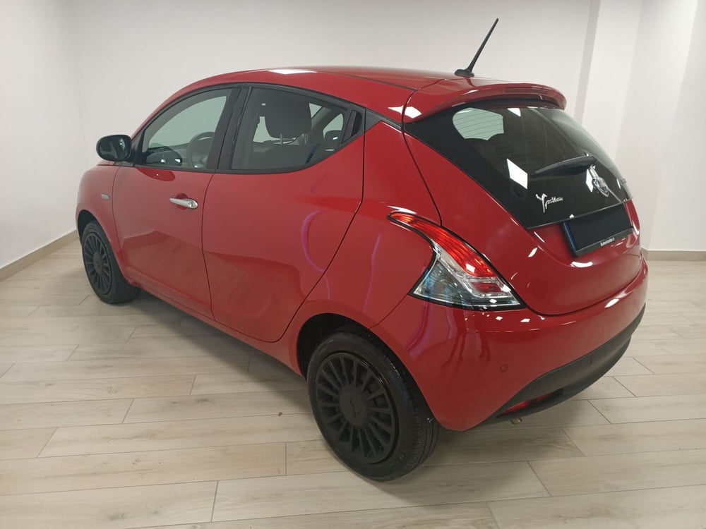 Lancia Ypsilon usata a Torino (4)