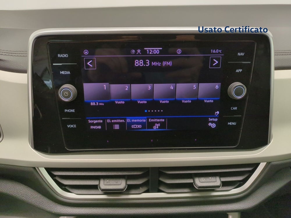 Volkswagen T-Roc Cabrio usata a Avellino (19)