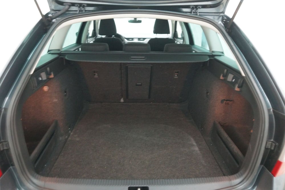 Skoda Octavia Station Wagon usata a Torino (7)