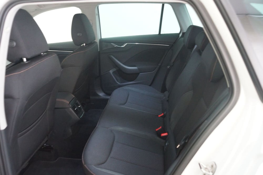 Skoda Kamiq usata a Torino (8)