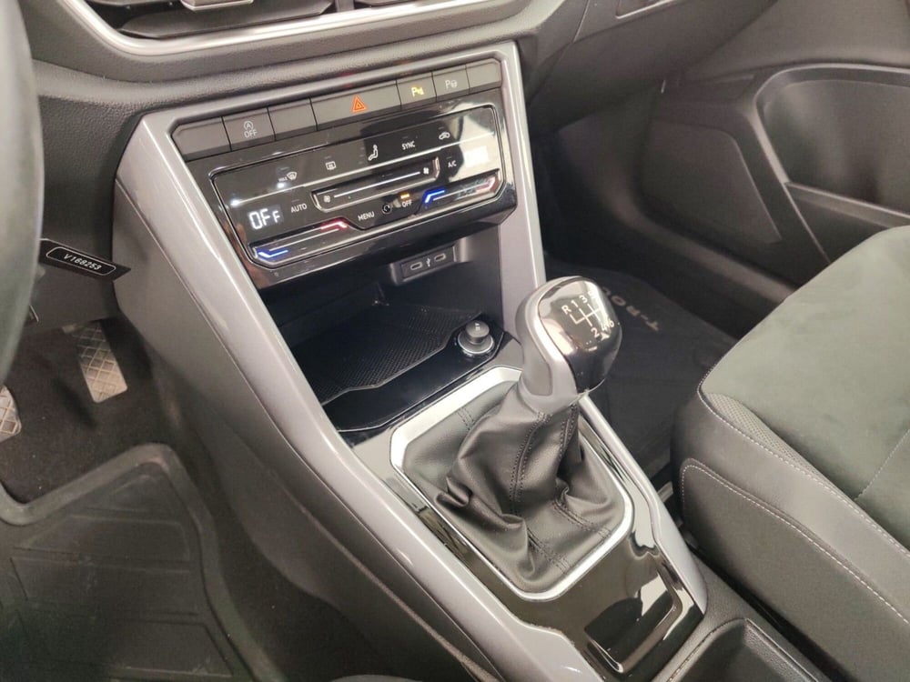 Volkswagen T-Roc usata a Massa-Carrara (11)