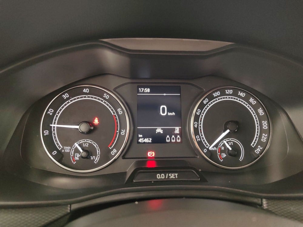 Skoda Kamiq usata a Massa-Carrara (15)