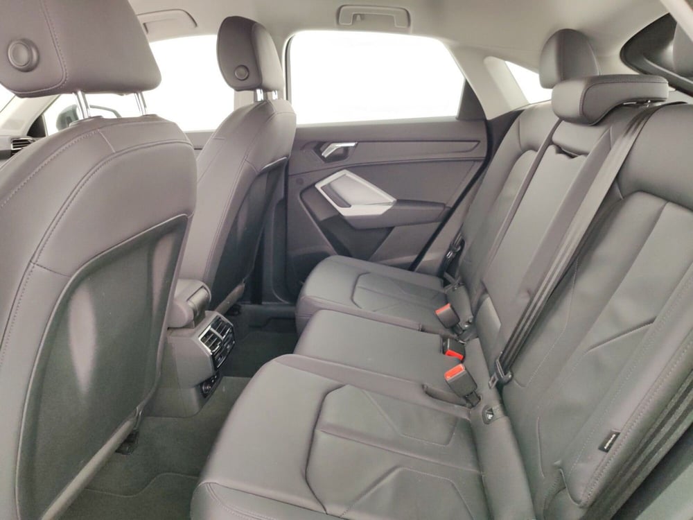 Audi Q3 Sportback usata a Massa-Carrara (11)