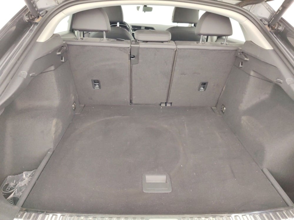 Audi Q3 Sportback usata a Massa-Carrara (17)