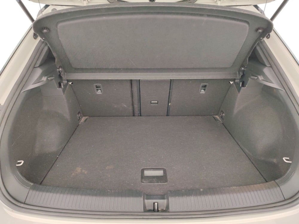 Volkswagen T-Roc usata a Massa-Carrara (16)