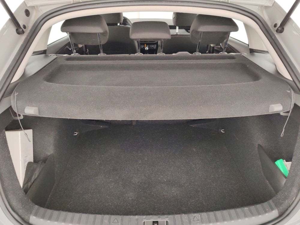 Skoda Scala usata a Massa-Carrara (16)