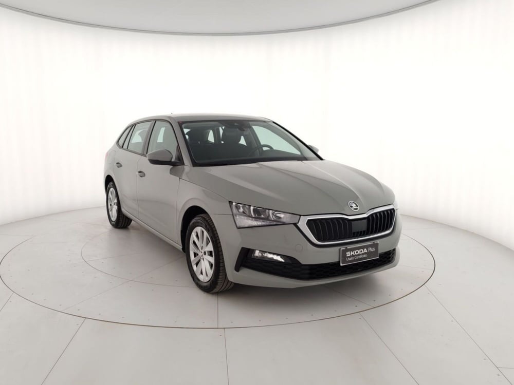 Skoda Scala usata a Massa-Carrara (4)