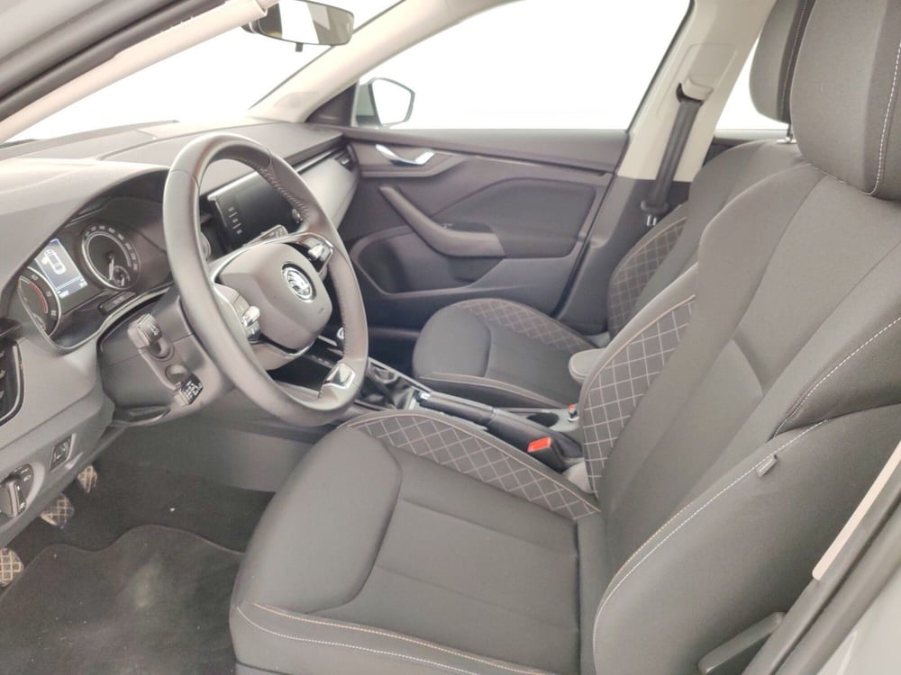 Skoda Scala usata a Massa-Carrara (7)