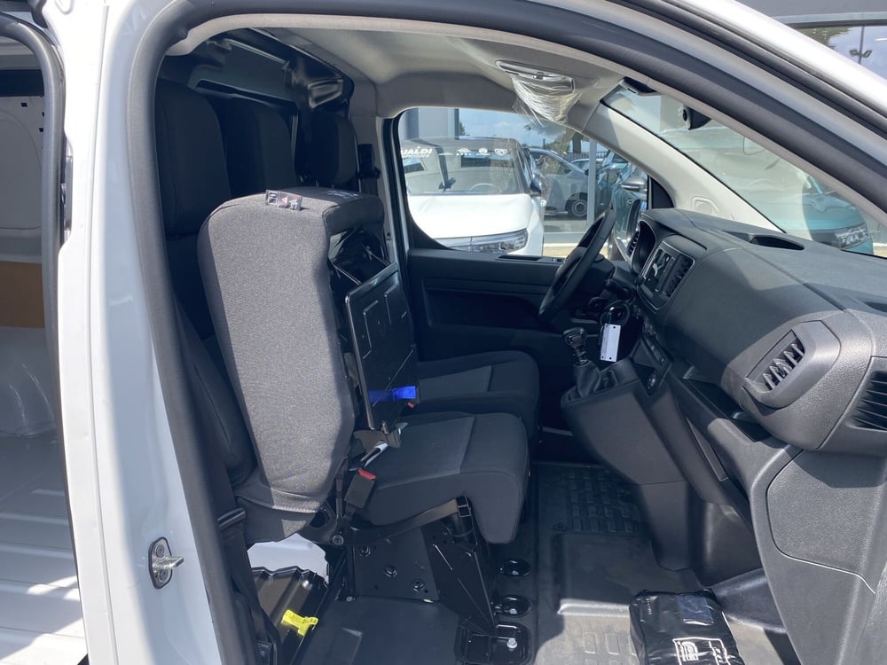 Opel Vivaro Furgone nuova a Modena (7)