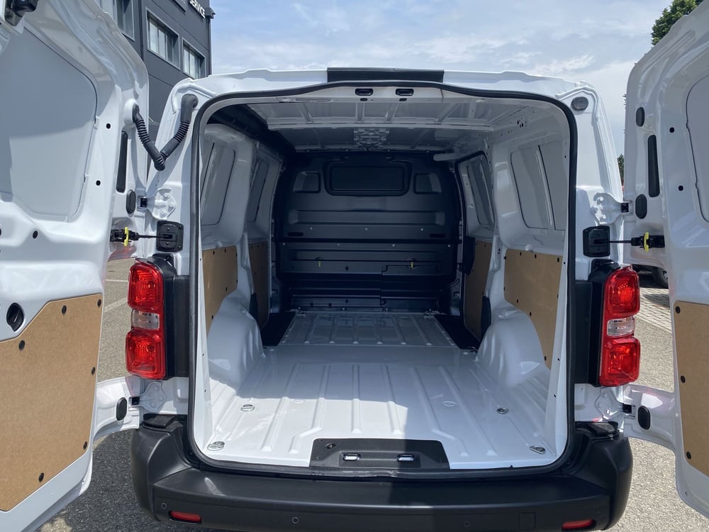 Opel Vivaro Furgone nuova a Modena (9)