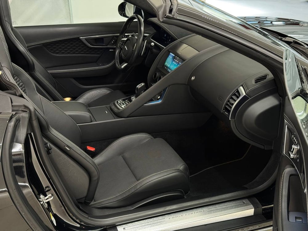 Jaguar F-Type Cabrio usata a Savona (3)