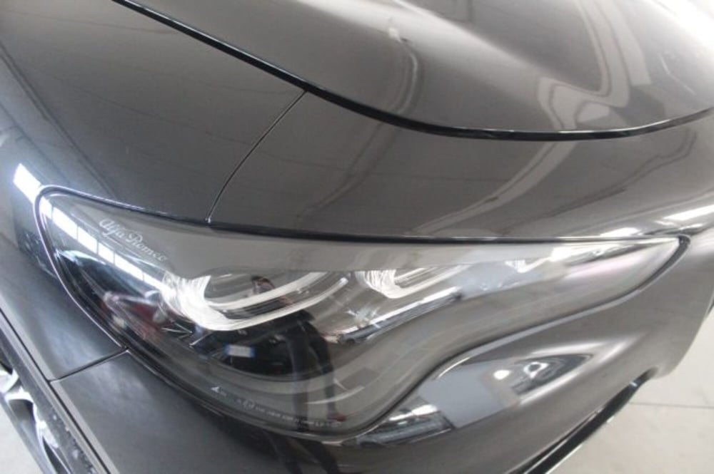 Alfa Romeo Stelvio usata a Terni (19)