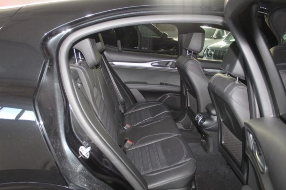 Alfa Romeo Stelvio usata a Terni (9)
