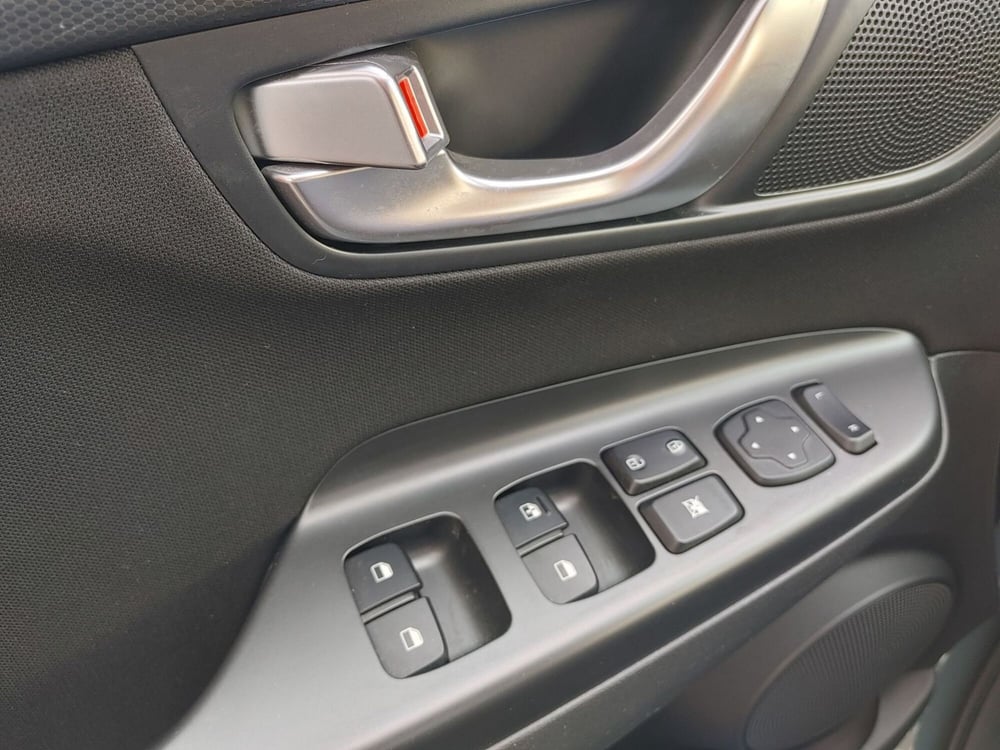 Hyundai Kona usata a Vercelli (14)